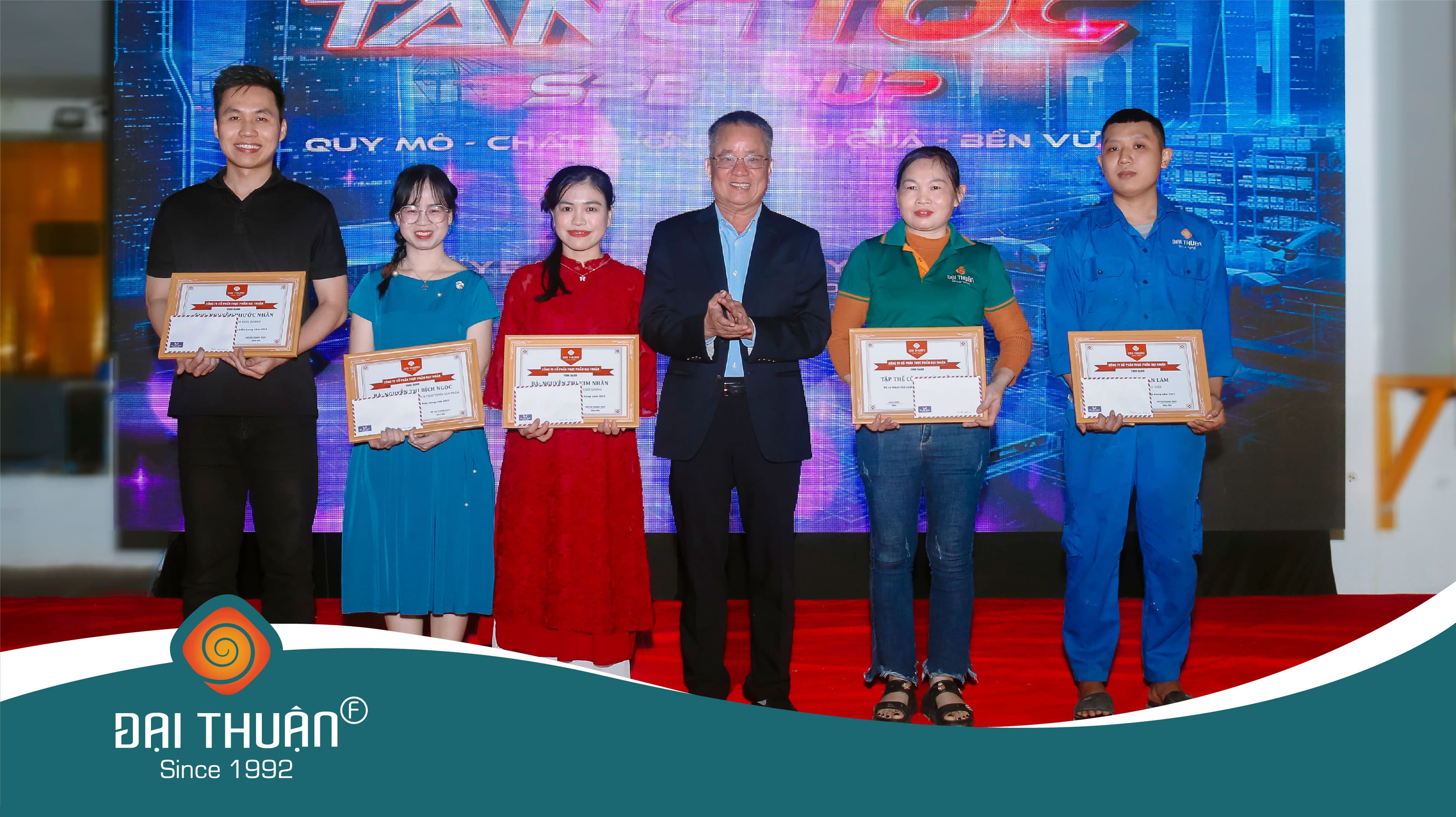 Dai Thuan Food is holding its 2025 Year-End Party with the theme "Speed Up".